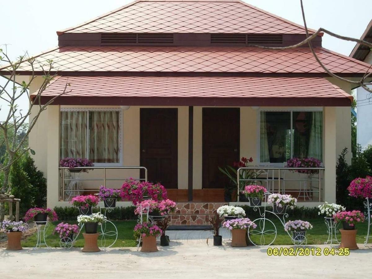 เป็นหนึ่งรีสอร์ท Bueng Kan ภายนอก รูปภาพ